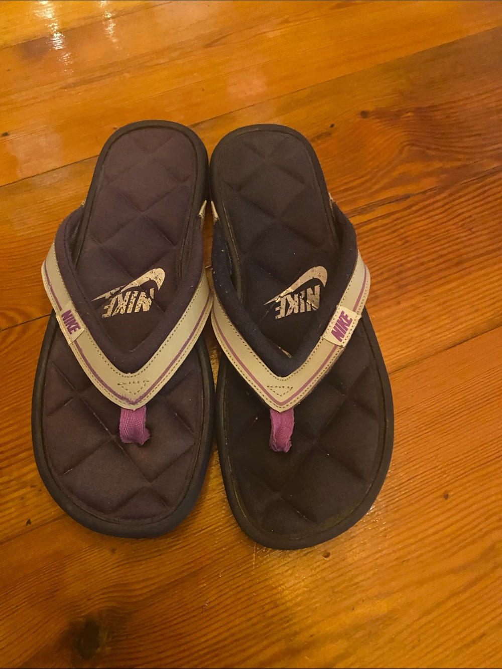 Nike Women's Purple and navy Quilted Thong Sandals